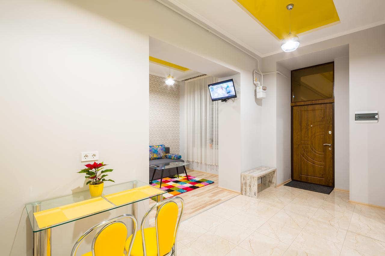 Apartment On Pekarska Street Зі Світлом! Leopoli Esterno foto