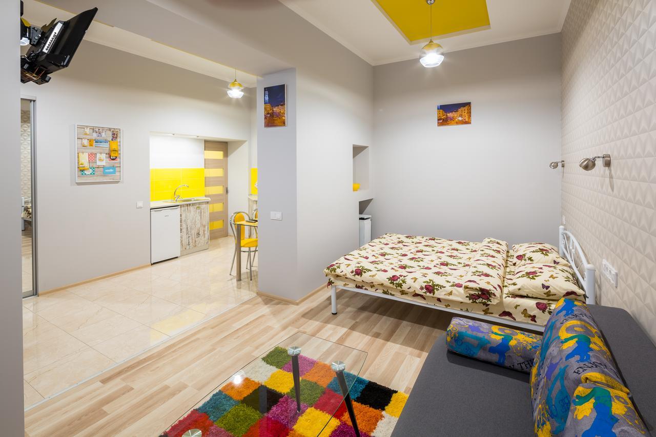 Apartment On Pekarska Street Зі Світлом! Leopoli Esterno foto